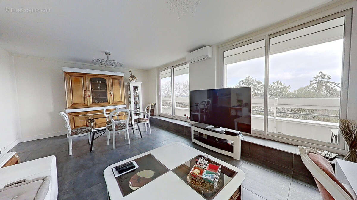 Appartement à LYON-9E