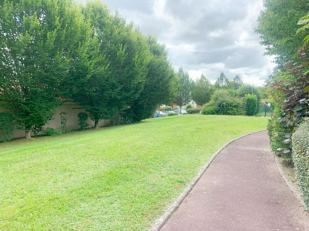 Appartement à COUZEIX