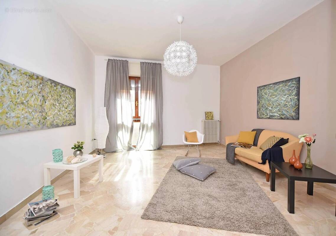 Appartement à AUBERVILLIERS