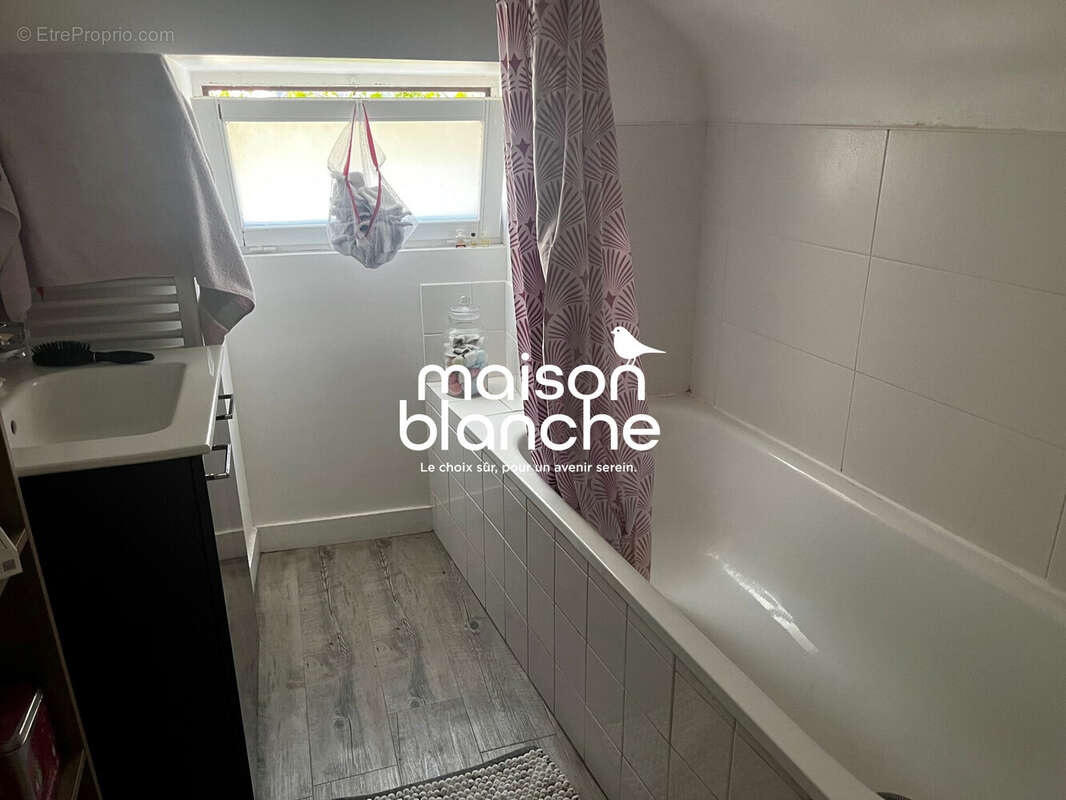 Maison à LES PONTS-DE-CE