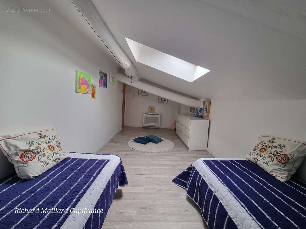 Maison de caractère de 1889, entièrement rénovée, sur un terrain arboré de 2 450 m² - Finhan (82) - photo 19