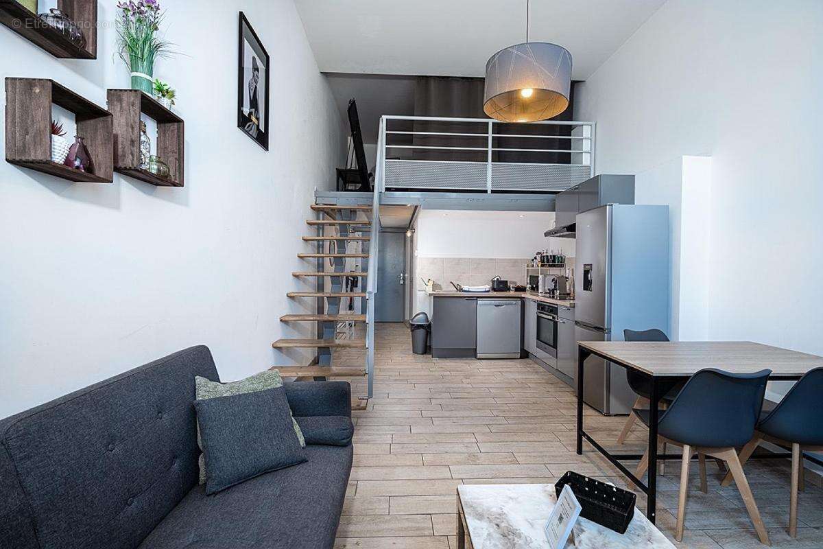 Appartement à SAINT-ETIENNE