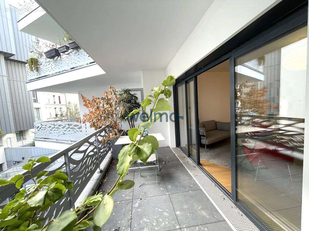 Appartement à PARIS-14E