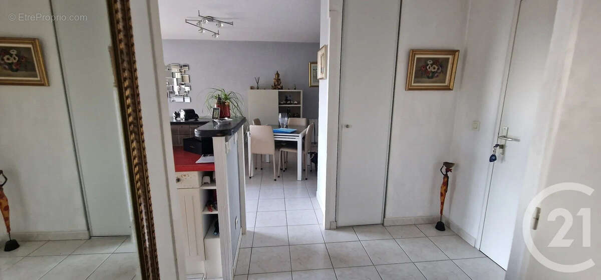Appartement à HYERES