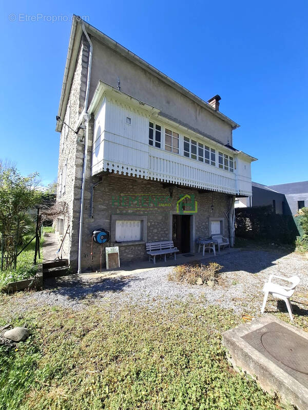 Maison à TARDETS-SORHOLUS