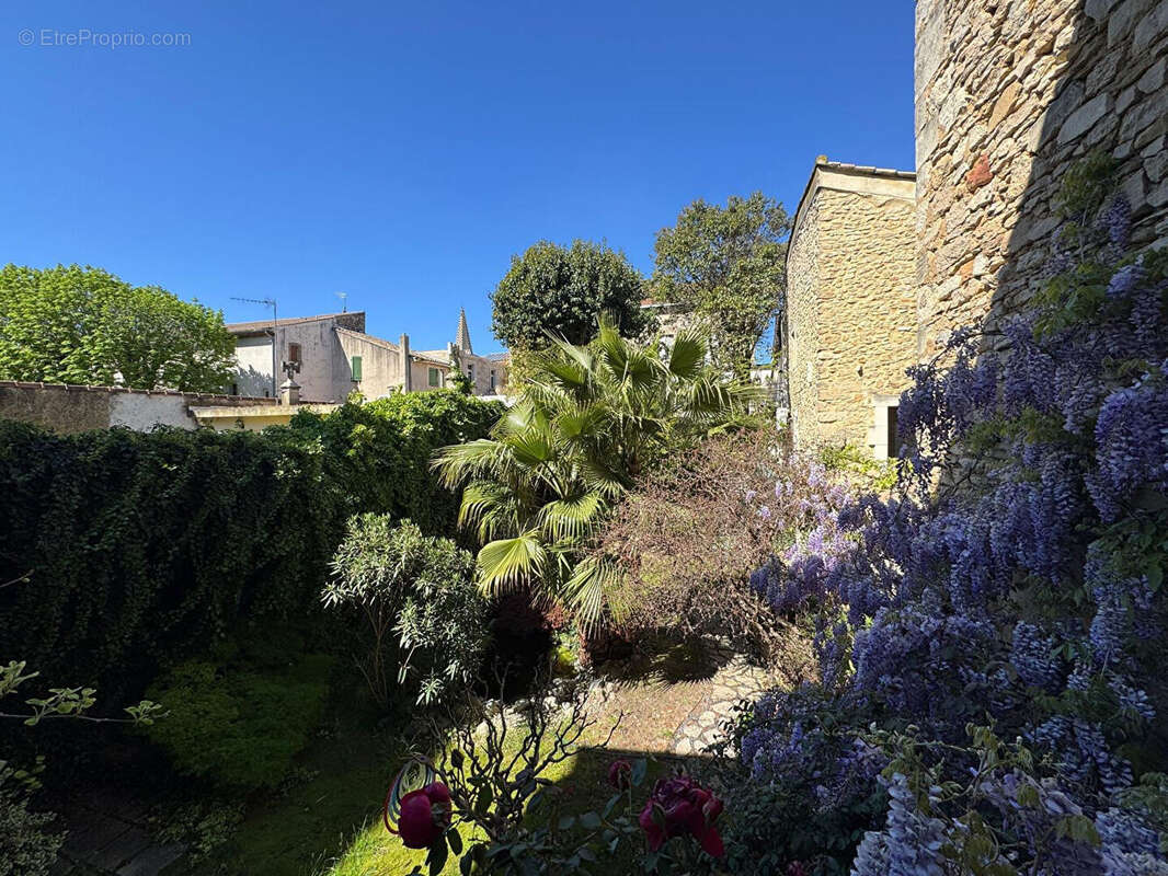 Maison à BAGNOLS-SUR-CEZE