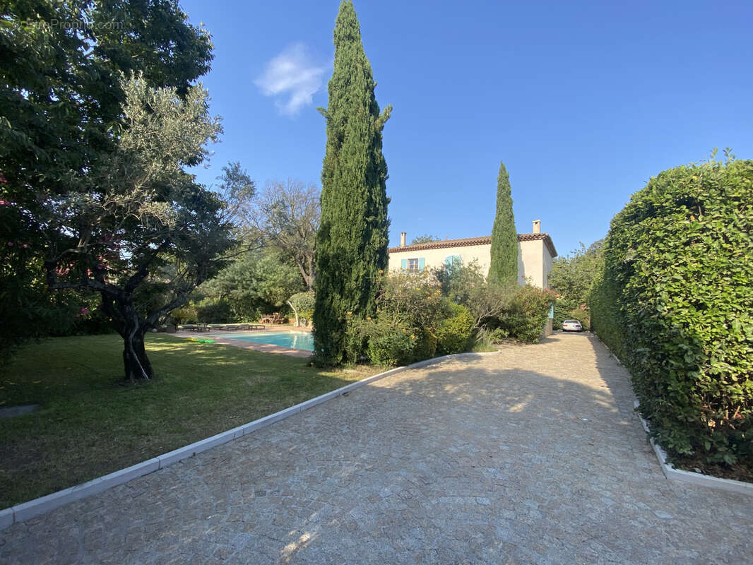 Maison à PLAN-DE-LA-TOUR