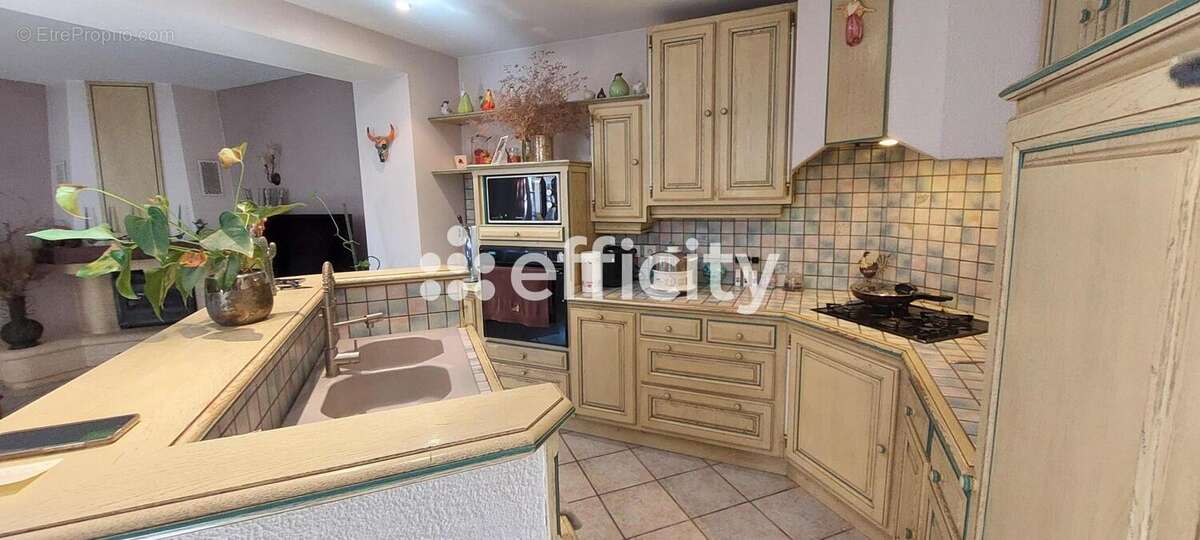 Maison à SAINT-SIMEON-DE-BRESSIEUX