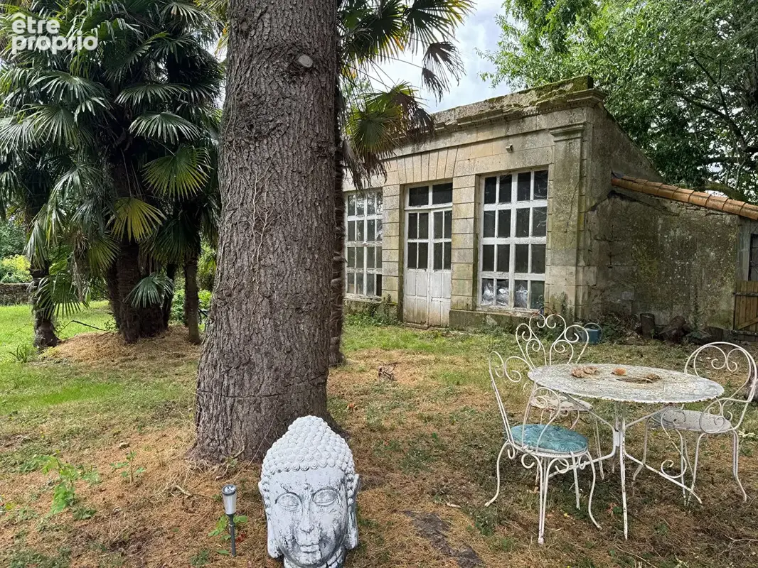 Demeure de caractère en pierre à 15 min de Niort. Dépendances & fort potentiel - photo 15