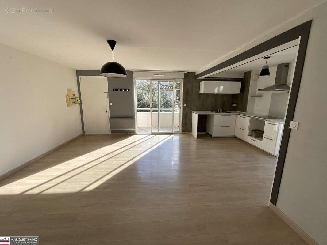 Appartement à BOUJAN-SUR-LIBRON