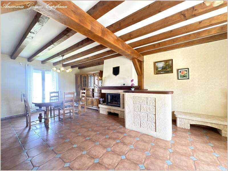 CHUISNES ( 28190) - Maison familiale 102m²,  3 chambres (possibilité d'une quatrième) terrain 1141 m², sous-sol total - photo 3