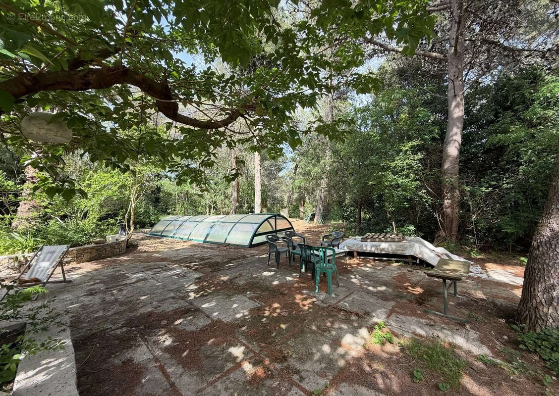 Maison à CAVEIRAC