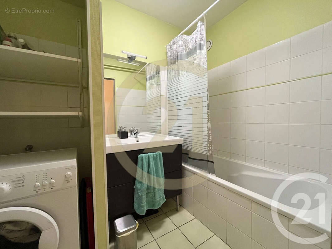 Appartement 93 m² à Venissieux  - photo 10