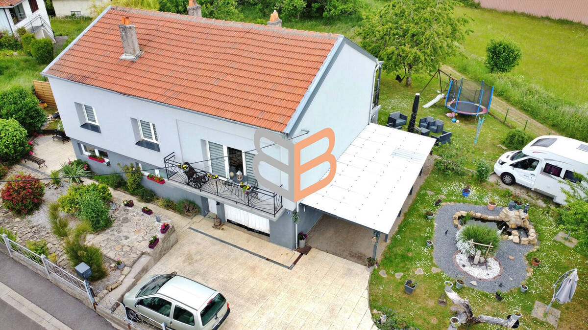 Maison à AUDUN-LE-ROMAN