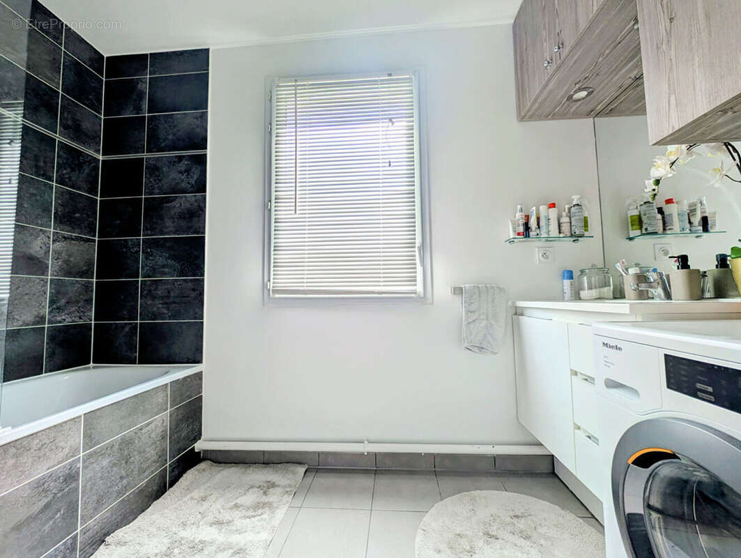 Appartement à ROSNY-SOUS-BOIS