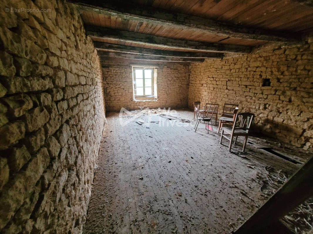 Maison à PUILLY-ET-CHARBEAUX
