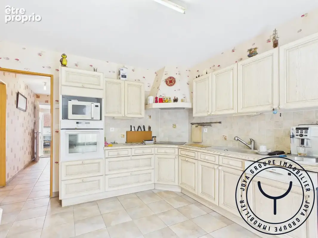 Maison 7 pièces 171 m² à vendre à Romilly-Sur-Seine (10100) - photo 3