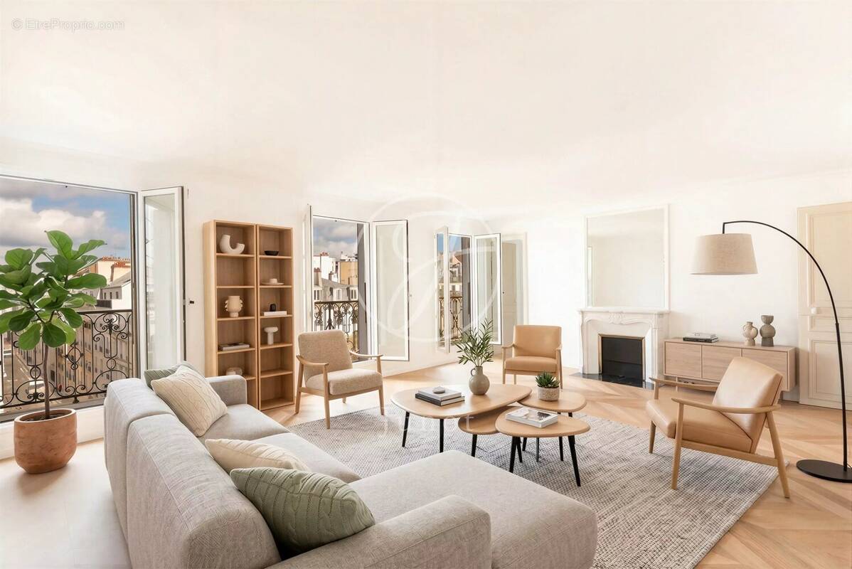 Appartement à PARIS-8E