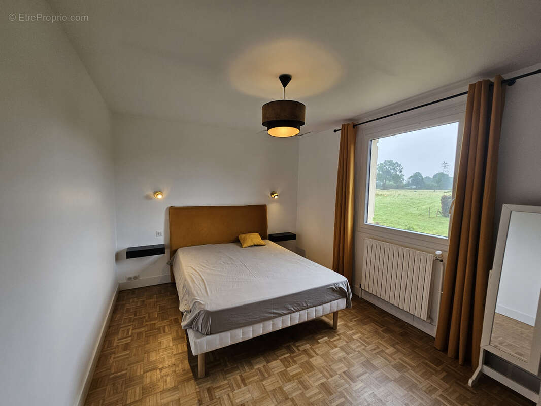 Maison à SAINT-JEAN-DES-CHAMPS