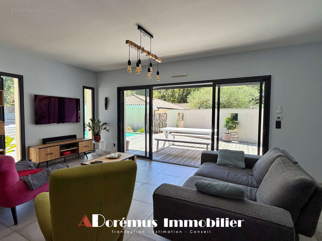 Maison contemporaine 149 m2 habitable - 4 chambres + salle de jeux - piscine - photo 9