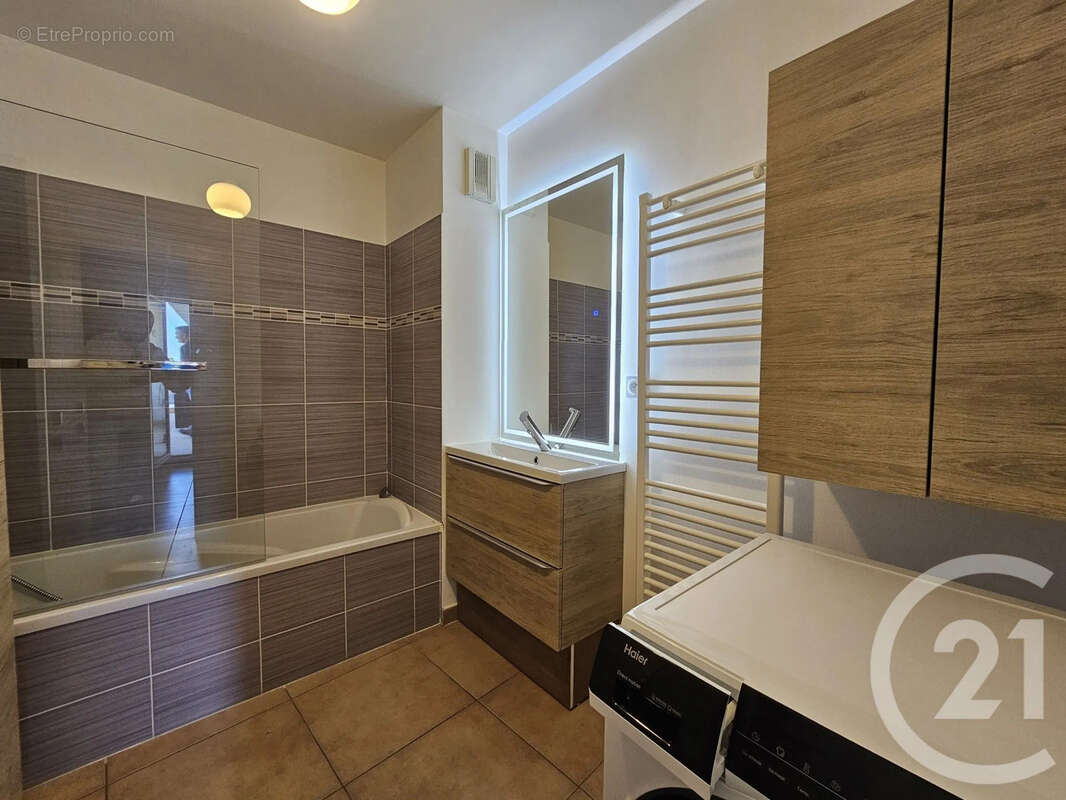 Appartement à SIX-FOURS-LES-PLAGES