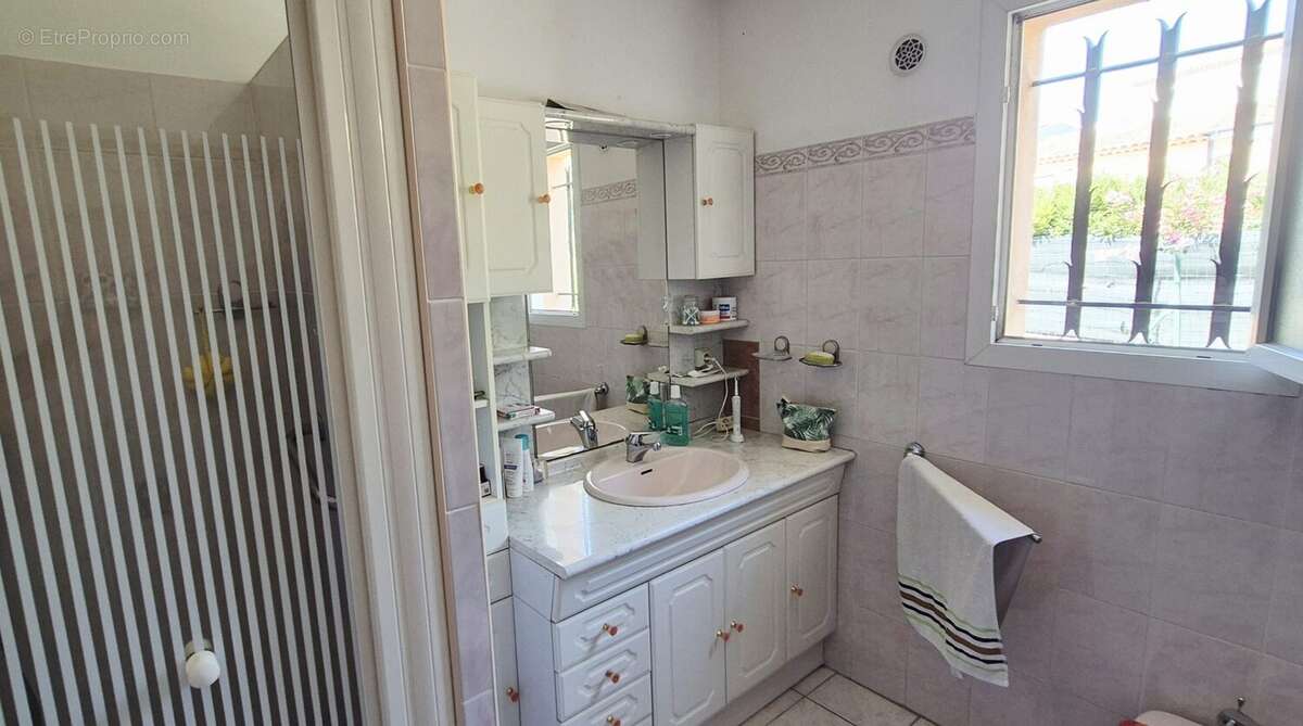 Maison 105 m² à La Ciotat  - photo 8