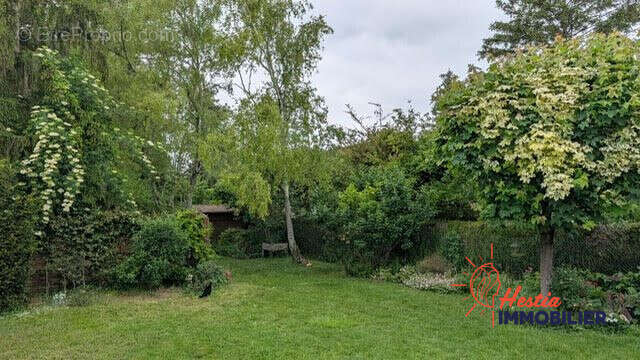 Maison à BEZANNES