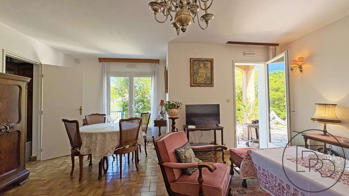 Maison à HYERES