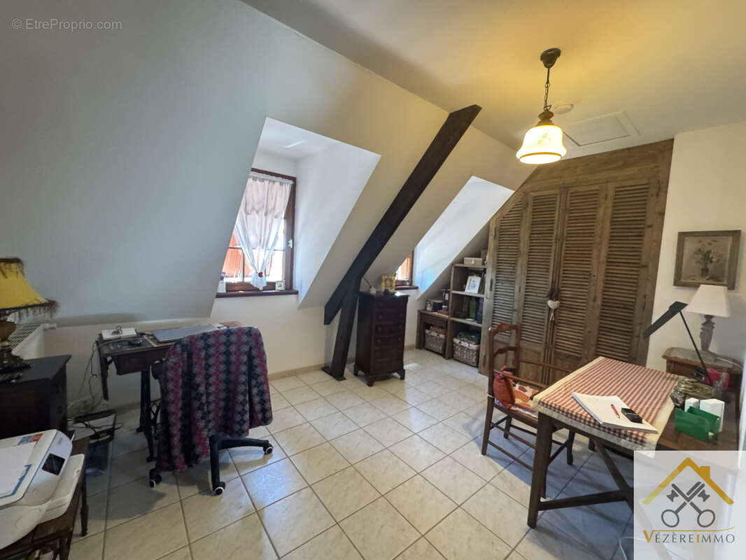Maison à JUILLAC