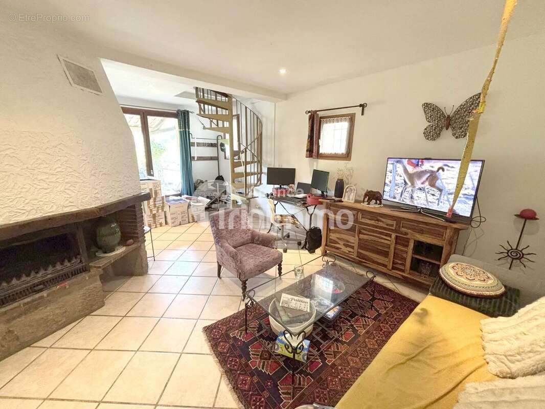 Maison à CONTES