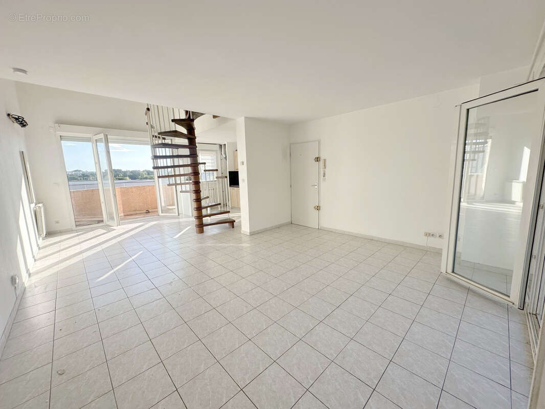 Appartement à SAINT-JEAN-DE-VEDAS