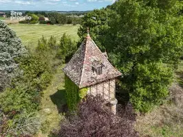 Maison familiale et dépendances au coeur d'un parc arboré - photo 3