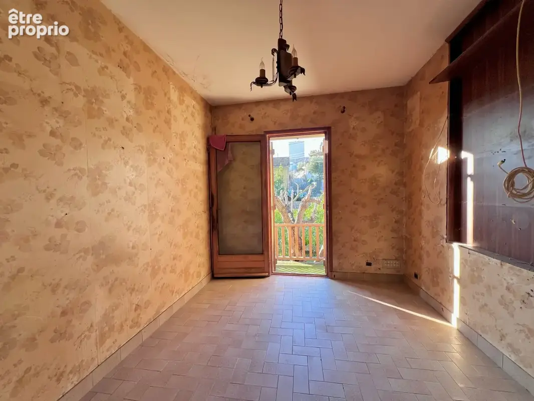 Maison à rénover avec fort potentiel - 810m2 de terrain dans une quartier recherché - photo 12
