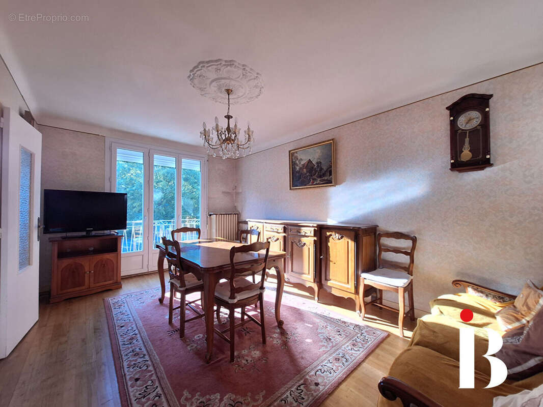 Maison saint herblain bourg - 3 chambres- potentiel amenagement combles - photo 3