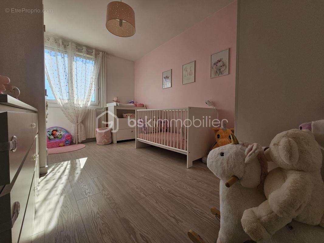 Appartement à LE PONT-DE-CLAIX