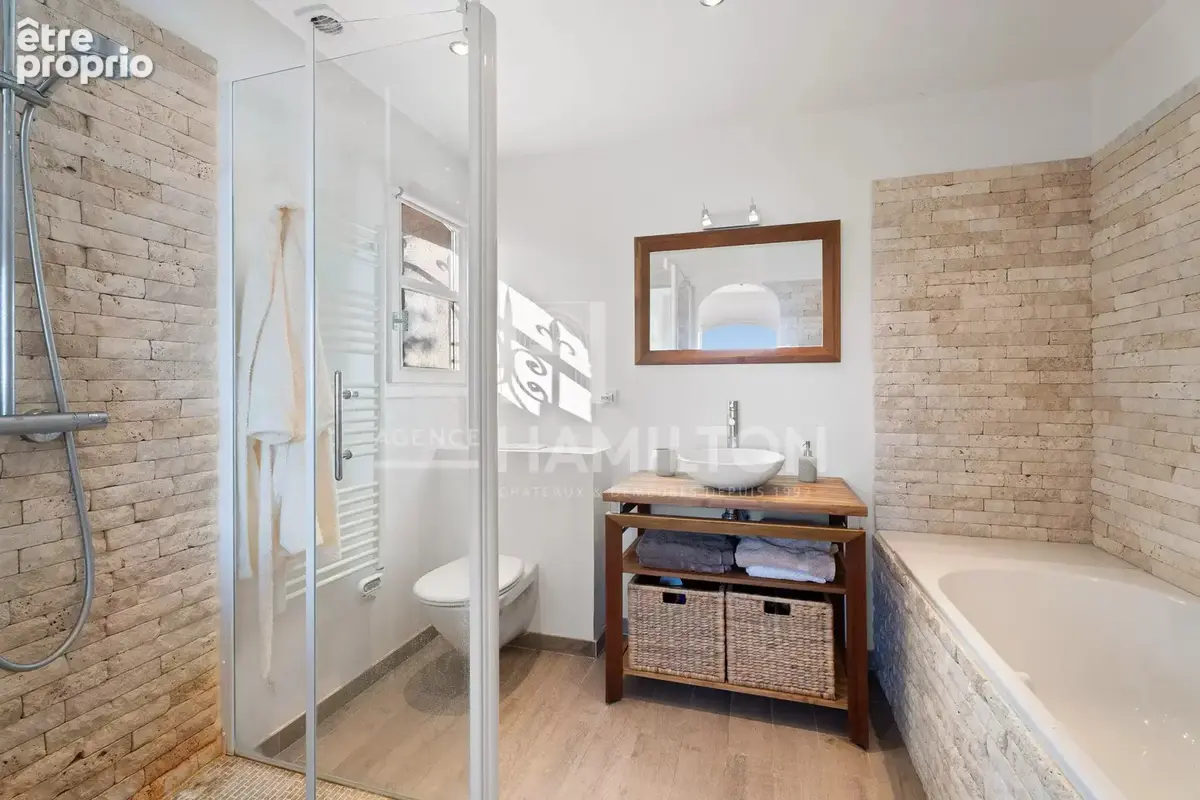 Villa à vendre proche de Valbonne avec vue mer, piscine et 5 chambres - photo 7