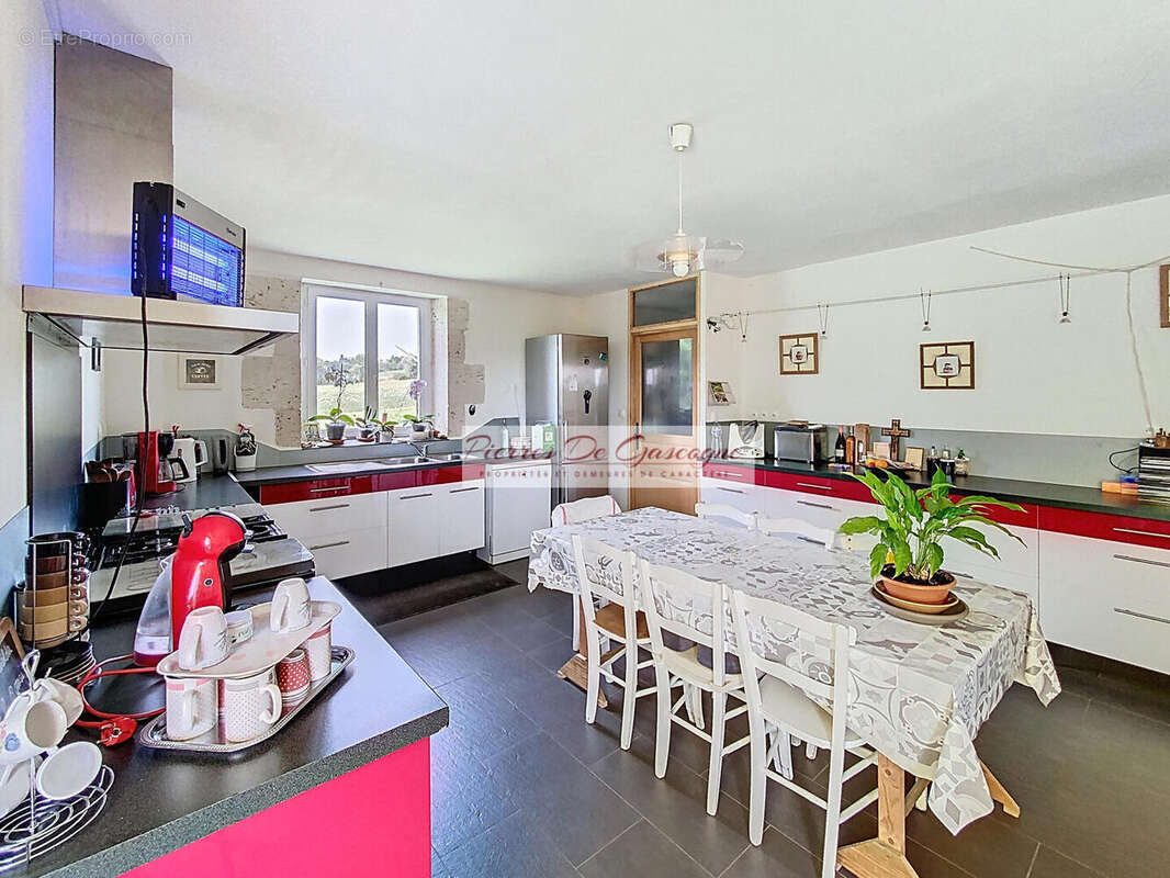 Cuisine - Maison à LECTOURE