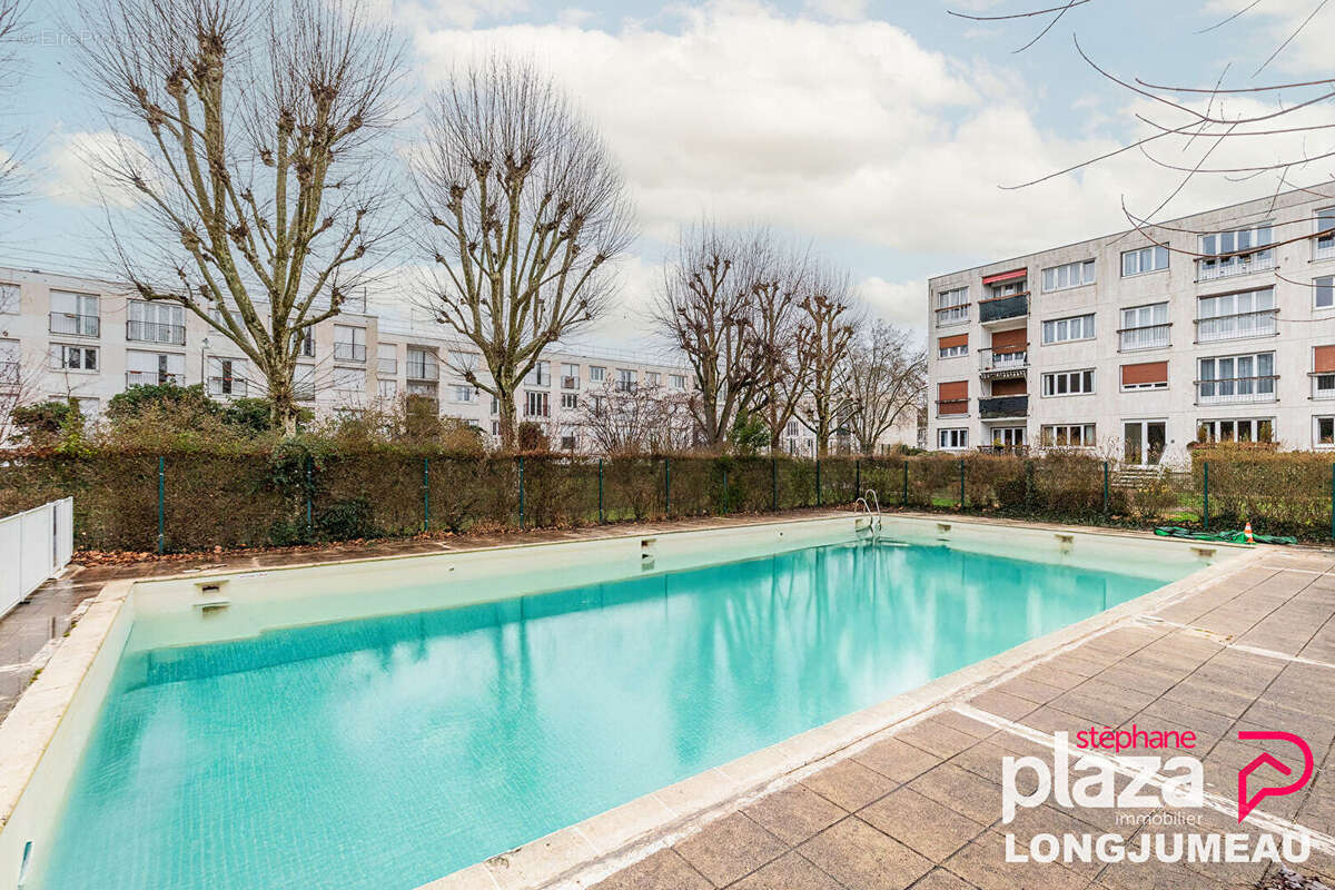 Appartement à CHILLY-MAZARIN