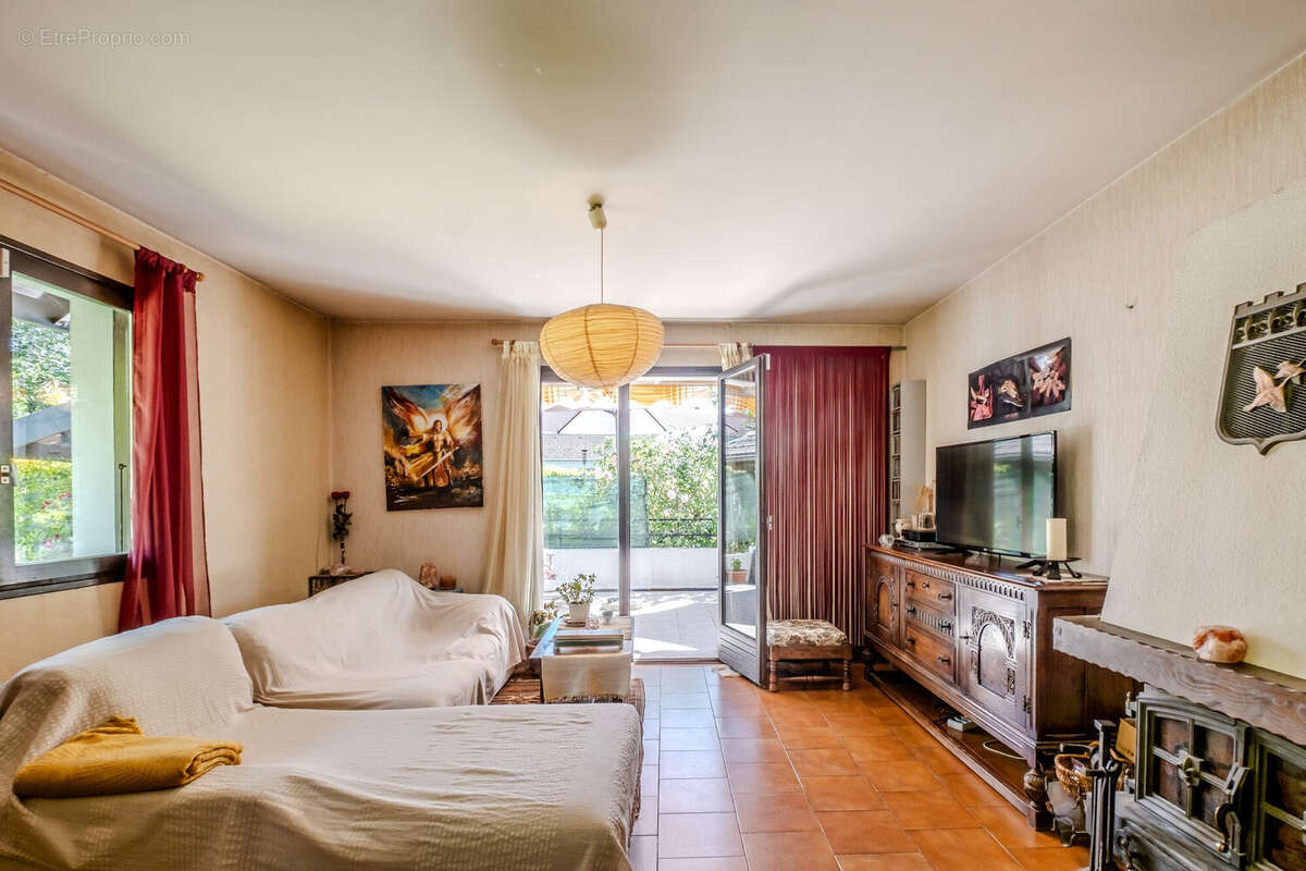 Maison à VETRAZ-MONTHOUX