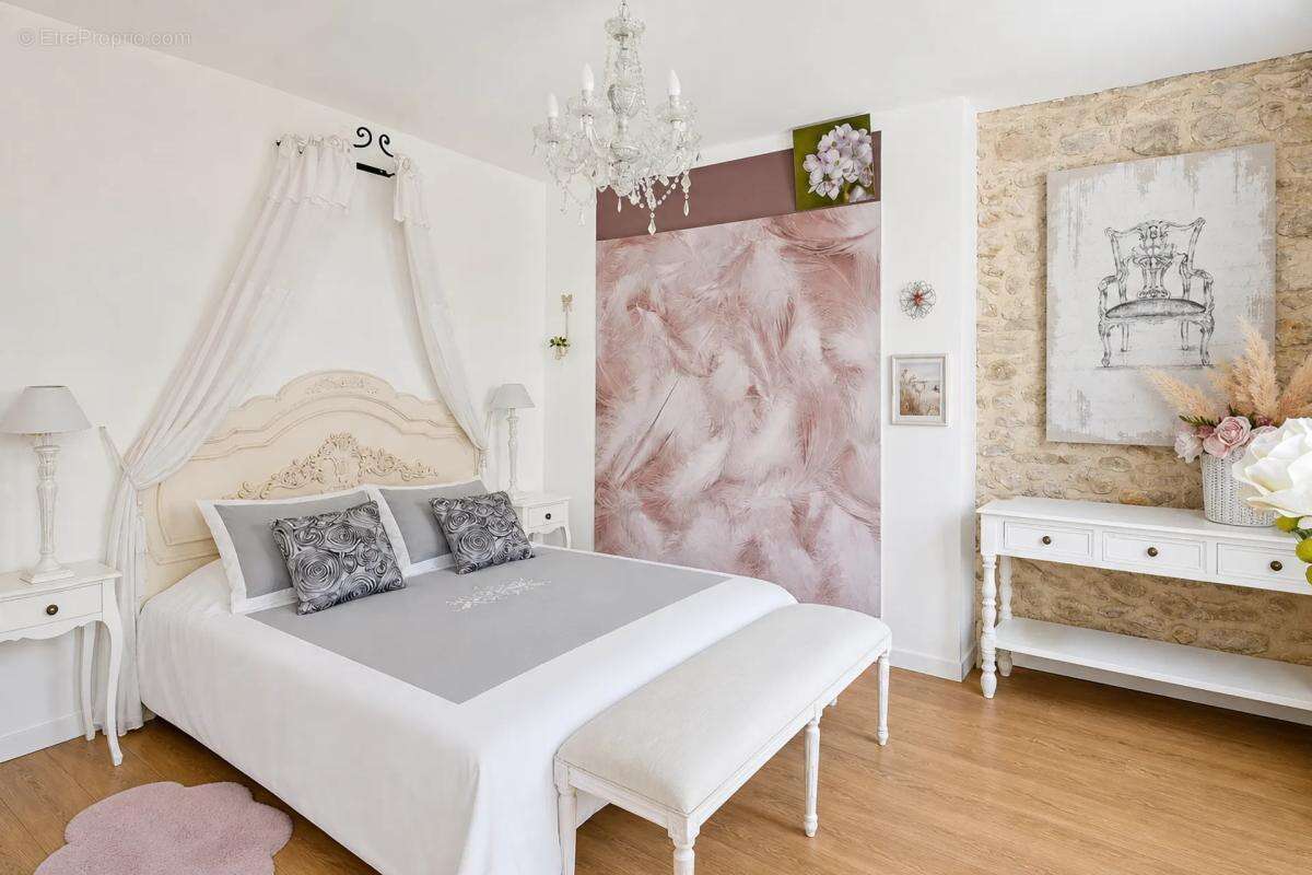 Maison de 5 pièces de 135 m² à Pont-Saint-Esprit - photo 7