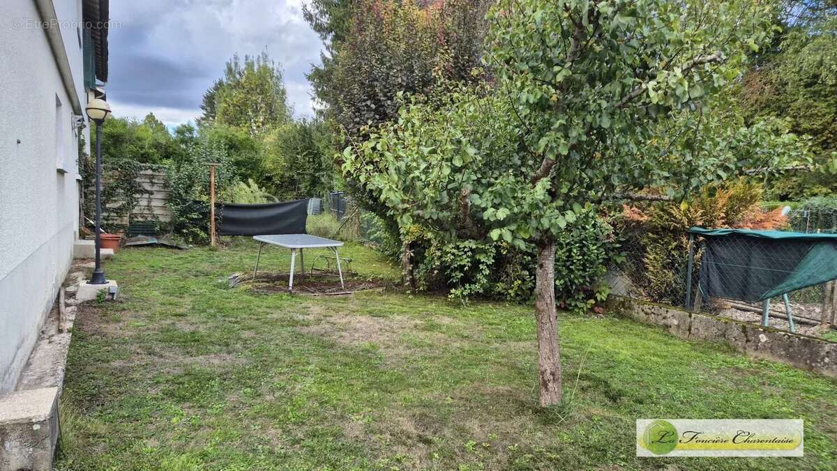 Maison à L&#039;ISLE-D&#039;ESPAGNAC