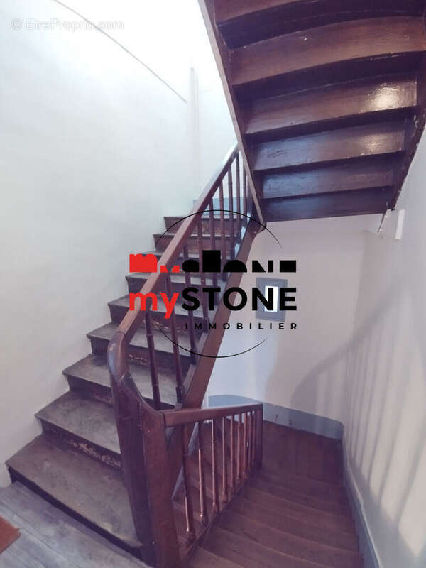 Appartement à CHALAMONT