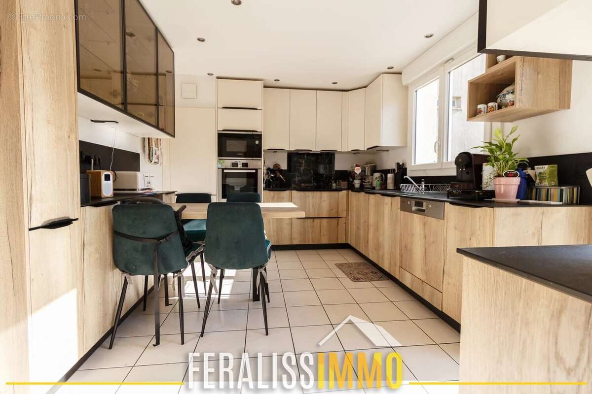 Maison à COURDIMANCHE