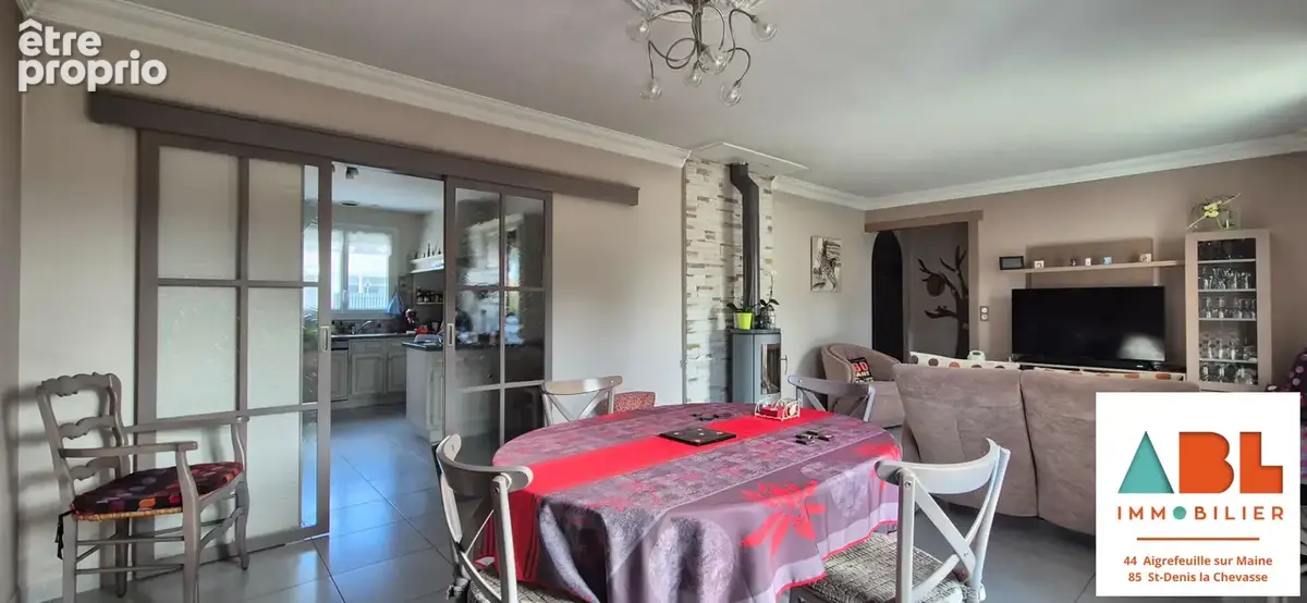 MOUILLERON-LE-CAPTIF ? Maison familiale de 134 m² - Bourg, commerces et écoles à pied - photo 1