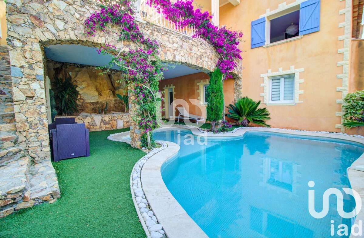 Photo 4 - Maison à LES ISSAMBRES