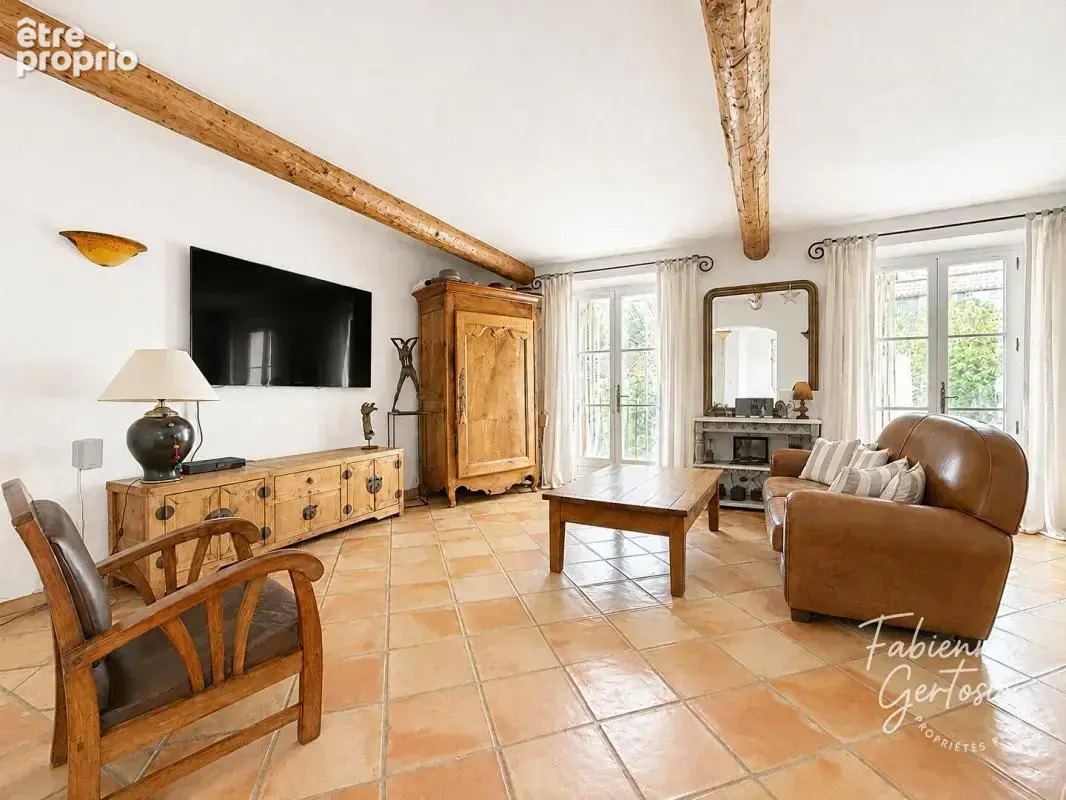 Toulon - Bastide provençale sur terrain de 551m2 - photo 3