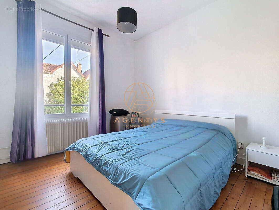 Maison 105 m² à Creteil  - photo 4