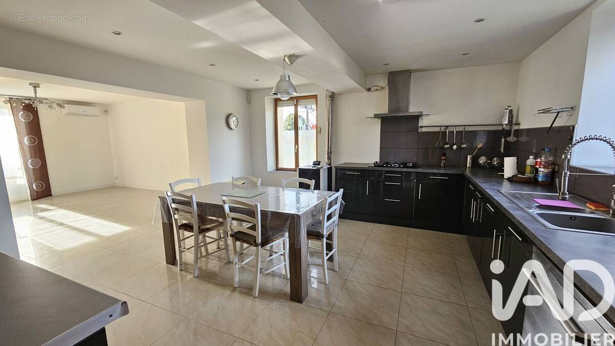 Photo 1 - Maison à LA FERTE-SOUS-JOUARRE