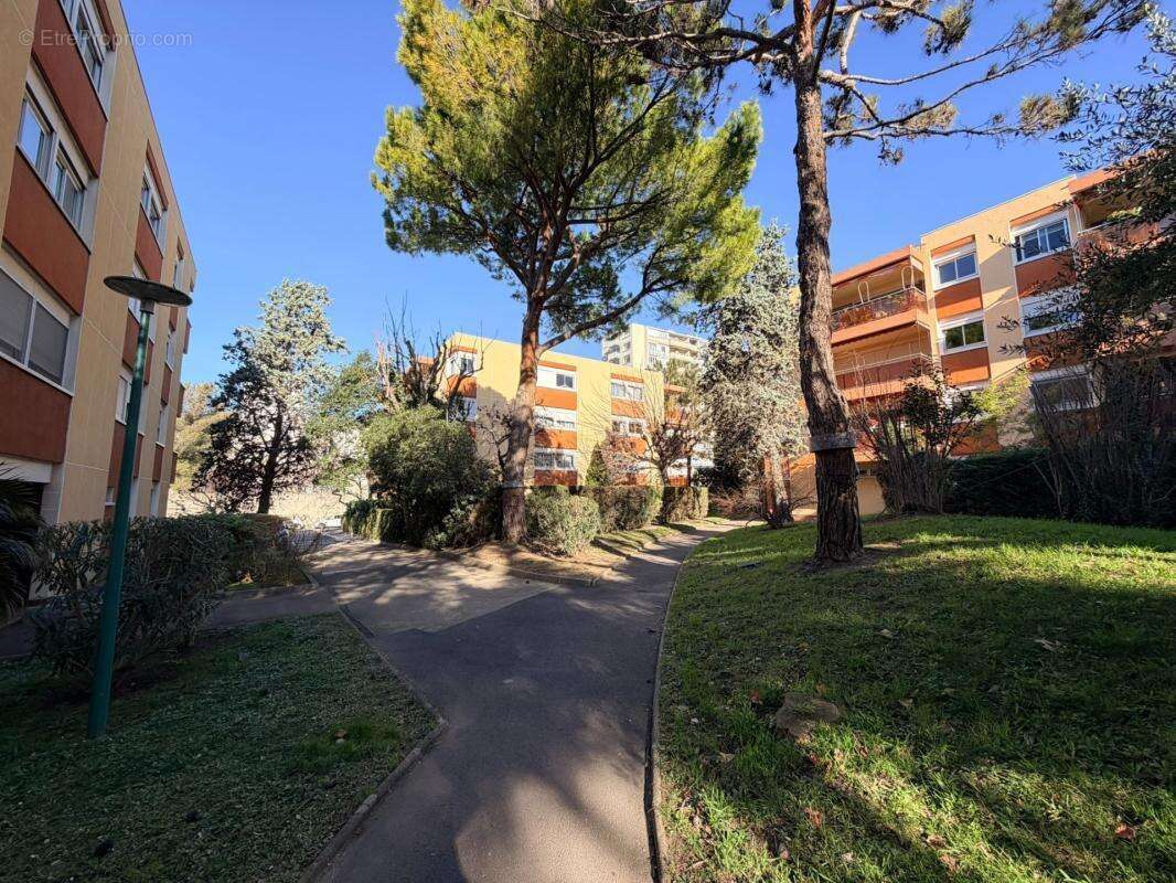 Appartement à MARSEILLE-9E