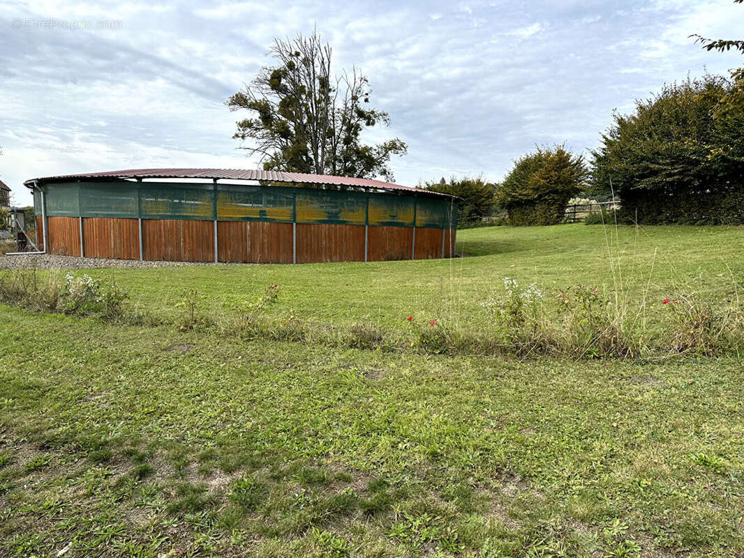 Maison à COUCY-LE-CHATEAU-AUFFRIQUE
